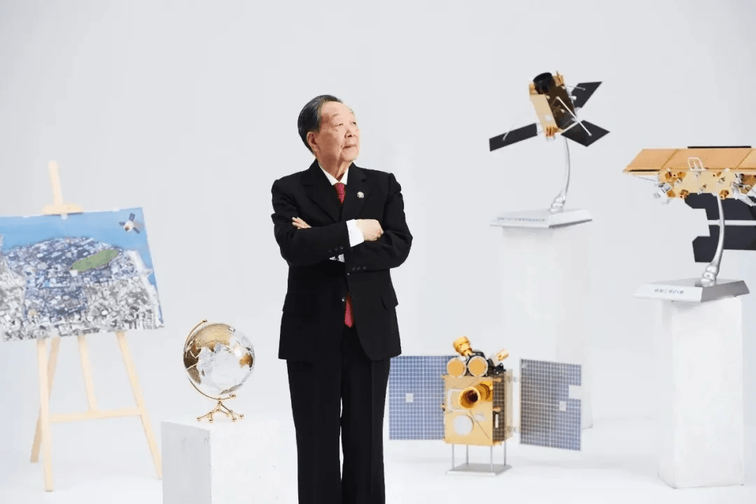 航天公益形象大使李德仁：用10年时间实现我国遥感卫星系统自主可控